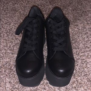 YRU Lala Platform Sneakers